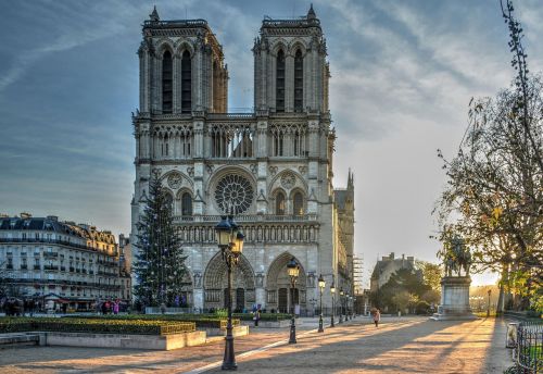 Photos du Voyage TABOUREAU : NOTRE DAME DE PARIS NOUVELLE DATE ( Mercredi 07 octobre 2026 )
